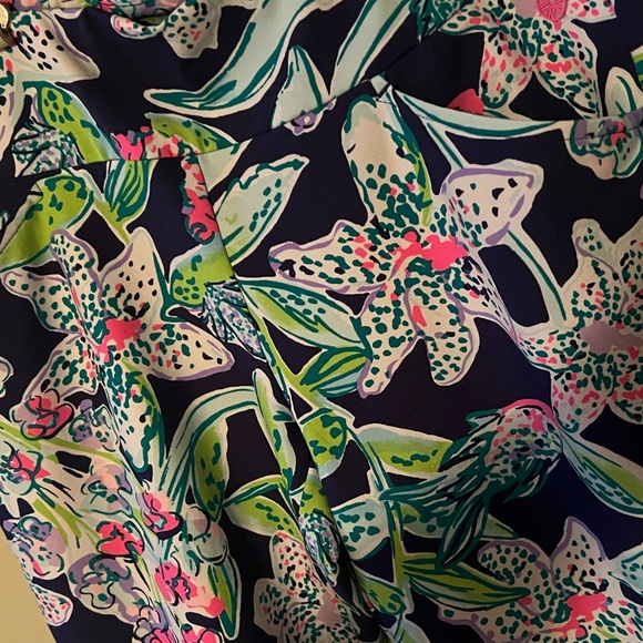 Lilly Pulitzer, Fairway performance pants. Bright Navy Pineapple Party. - Picture 5 of 7